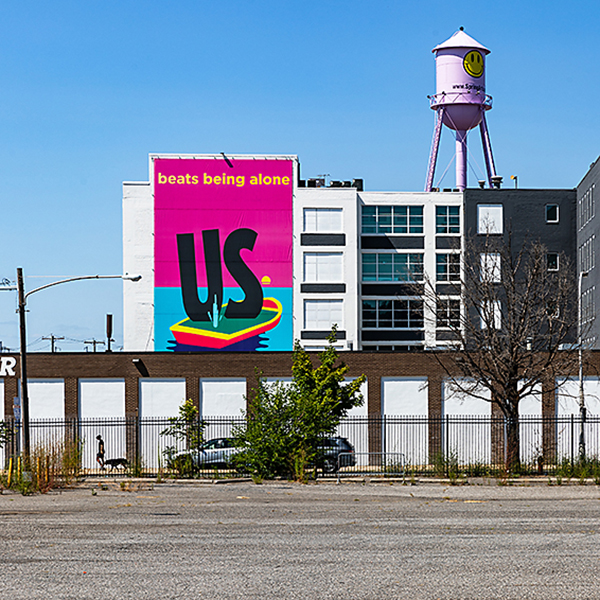 This temporary print went on display to inspire solidarity and support amongst Philadelphians during the COVID-19 pandemic. We Got Us by Steve Powers, 417 North 8th Street. ©2021 City of Philadelphia Mural Arts Program/Photos by Steve Weinik.