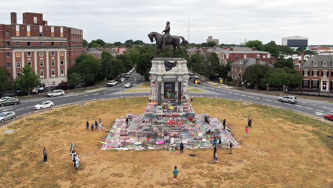 Planning August 2025 When Pain Lingers, Trauma-Informed Planning is Helping People Heal Black Lives Matter protests in 2020 brought into sharp focus how community members in Richmond, Virginia, have struggled with their local history. The statue of Robert E. Lee has since been removed. Photo by Mpi34/Media Punch/Alamy Live News.