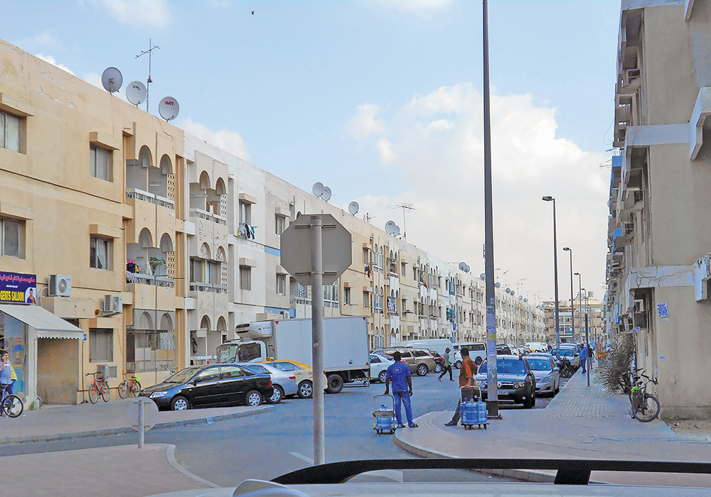 The Master Plan of Dubai, completed in 1960, extended the old city into large, repetitive grids of concrete blocks with interior streets. These blocks offer relatively affordable apartments in a walkable neighborhood. Photos by Alan Mammoser.