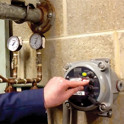 After using Detroit as its water supply for nearly 50 years, Flint switches to the Flint Rive