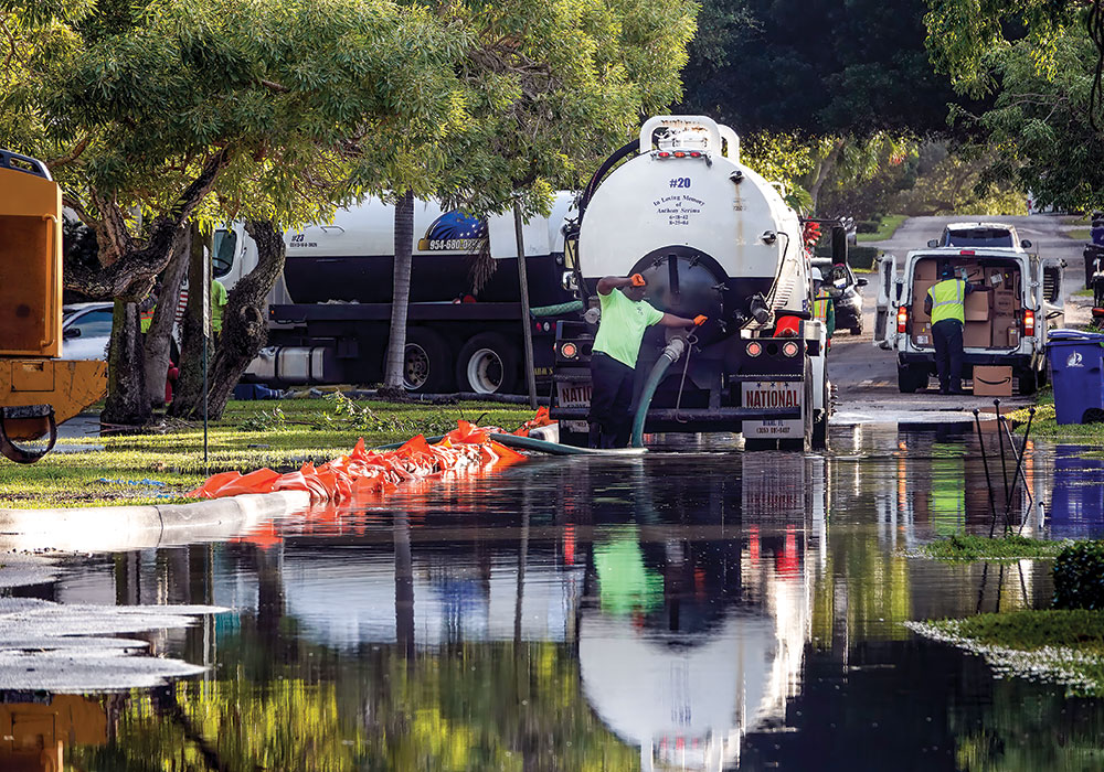 December brought a series of sewer line breaks to Fort Lauderdale, Florida, flooding the Tarpon River and residential neighborhoods like Rio Vista, below, with millions of gallons of sewage. Photo 2019/Joe Cavaretta/South Florida Sun-Sentinal/TCA.