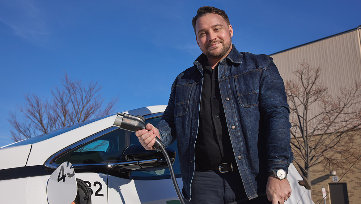 Distributions from the National Electric Vehicle Infrastructure (NEVI) Formula Program and private sector are responsible for much of the public EV charger growth in 2025. Photo by Tim Klein.