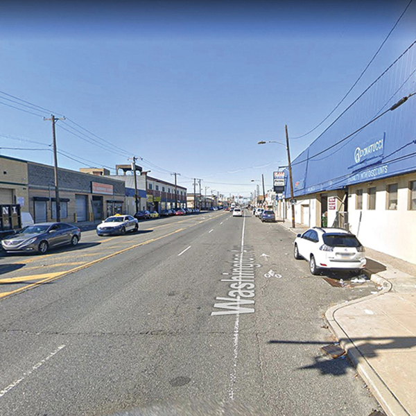 In Philadelphia, Washington Avenue getshousing and bike lanes. Image by @betterstreetsai.