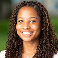 Olivia Robinson headshot