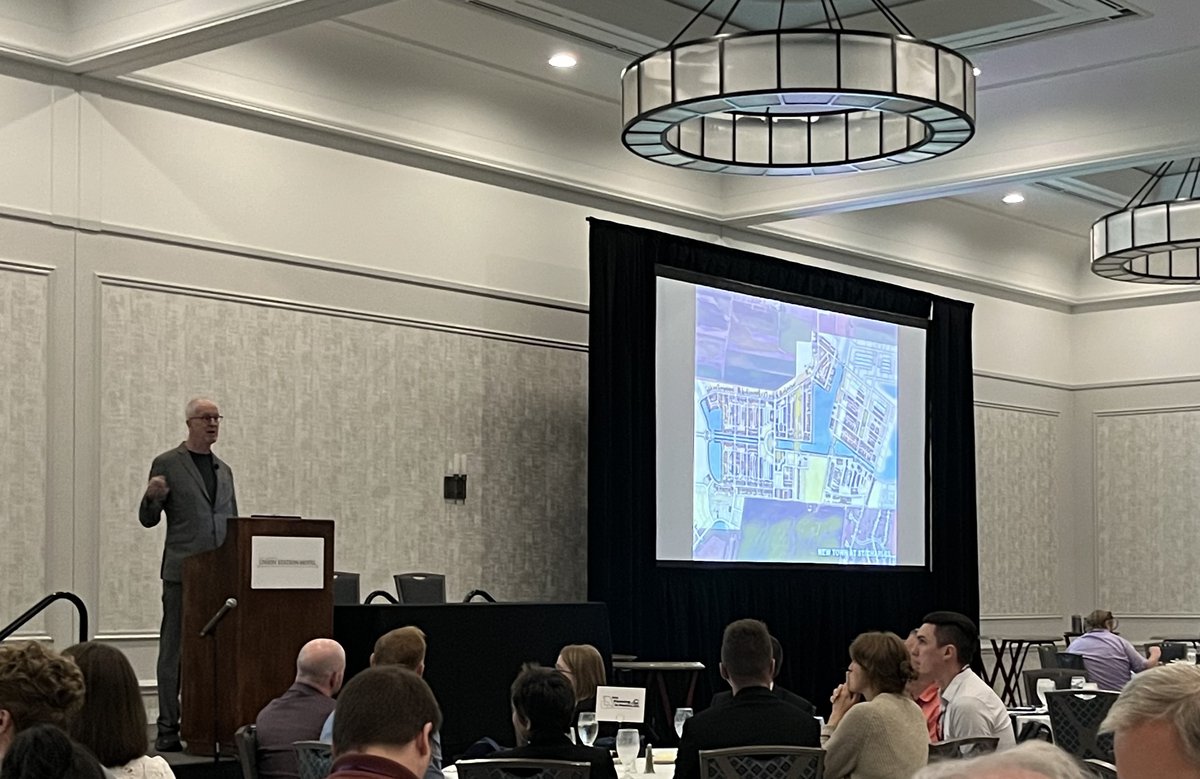 Jeff Speck addressing conference attendees at Tuesday's luncheon