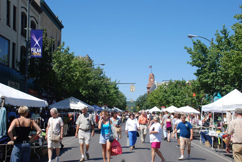 Front Street: Traverse City, Michigan