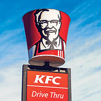 Minneapolis becomes the first large American city to ban new drive-throughs.