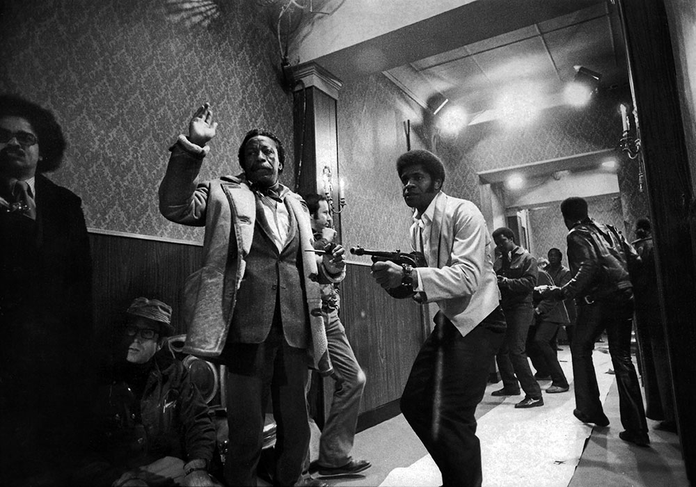 Planning Winter 2021 11 Black Urbanists Every Planner Should Know Gordon Parks (with hand raised) directing Shaft in 1971. Photo by Librado Romero/The New York Times.