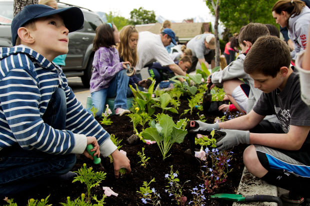 Spanish Fork Planting Downtown